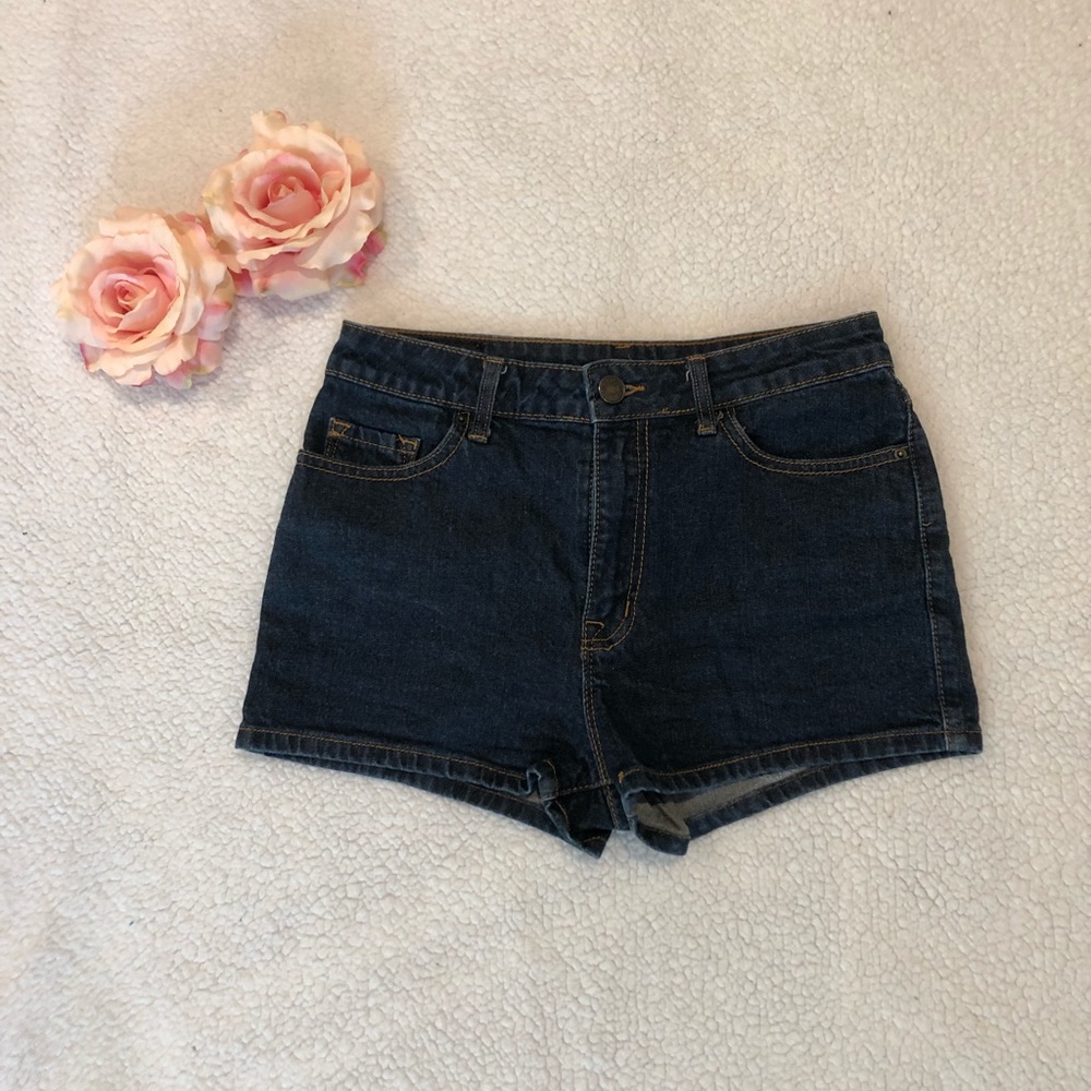 🌻 BDG high waisted shorts